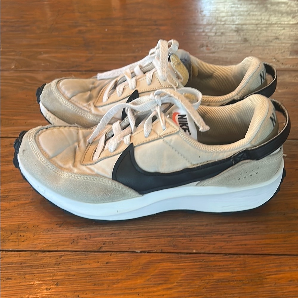 Nike Waffle Woman Sneakers